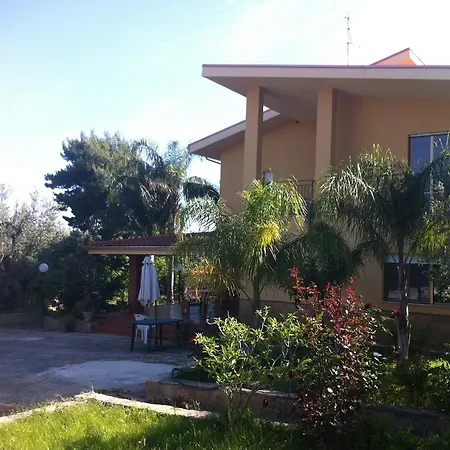 Villa Giu, Indipendent Villa Near Airport And Sea *
