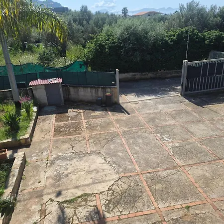 Giu, Indipendent Near Airport And Sea * Чинизи